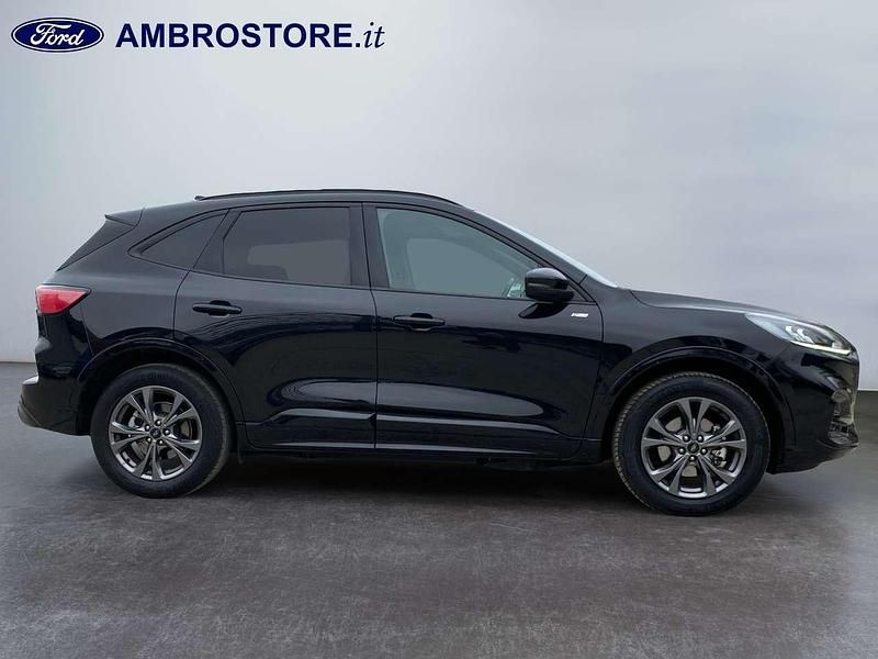 Usata Ford Kuga ST-Line 152 CV (111 kW) 2021 Agate black SUV