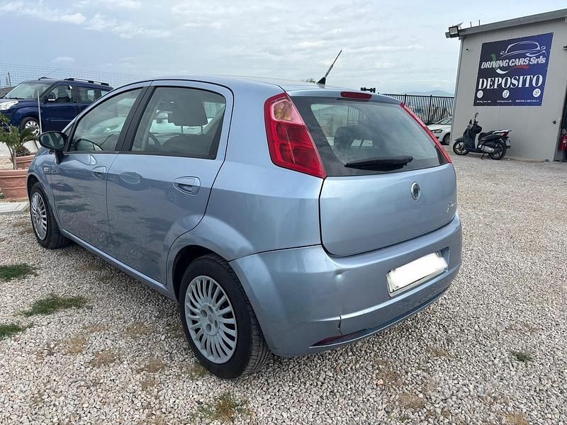 Usata Fiat Grande Punto 75 CV (55 kW) 2007 Blu Utilitaria