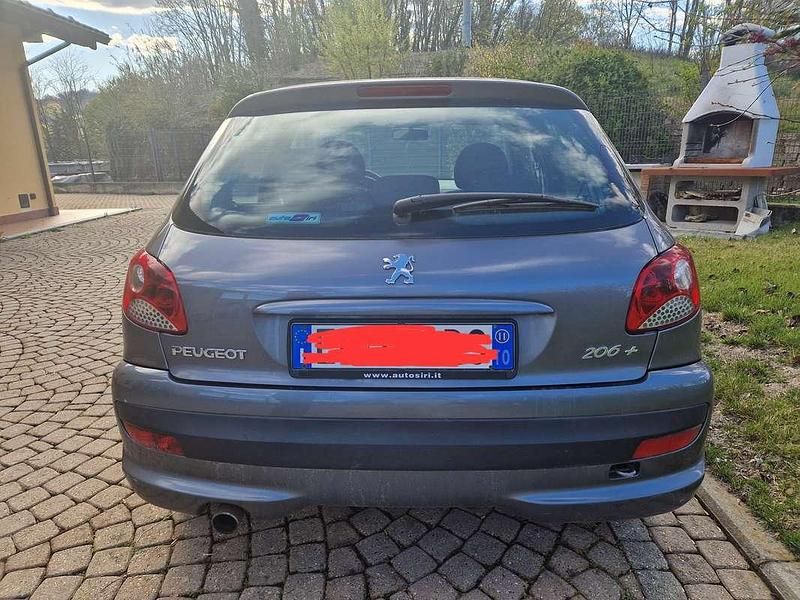 Usata Peugeot 206 60 CV (44 kW) 2011 Berlina