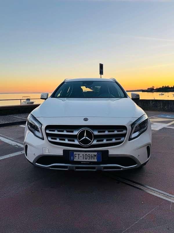 Usata Mercedes GLA180 122 CV (89 kW) 2019 Bianco SUV