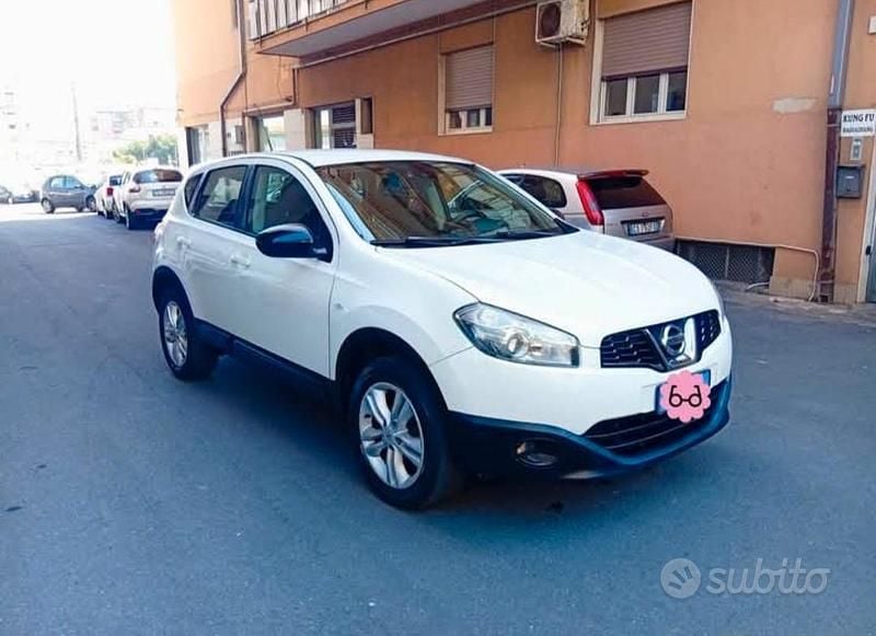 Usata Nissan Qashqai Tekna 110 CV (80 kW) 2014 Bianco SUV