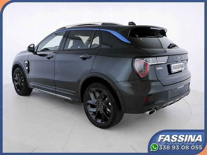 Usata Lynk & Co 01 261 CV (191 kW) 2023 Nero SUV