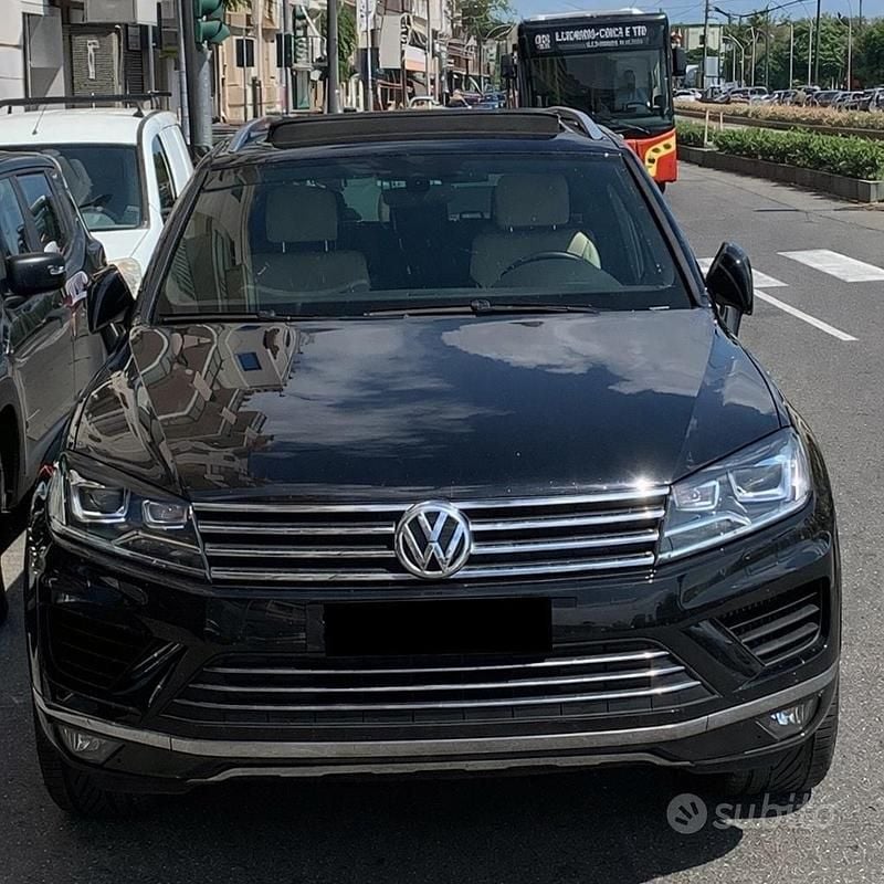Usata VW Touareg 204 CV (150 kW) 2021 Nero SUV
