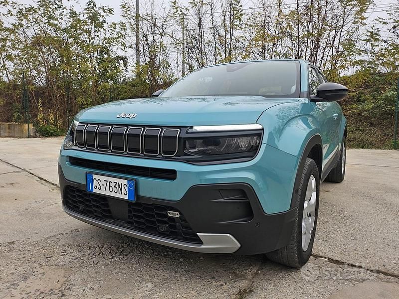 Occasion Jeep Avenger Altitude 101 ch (74 kW) 2024 Bleue SUV
