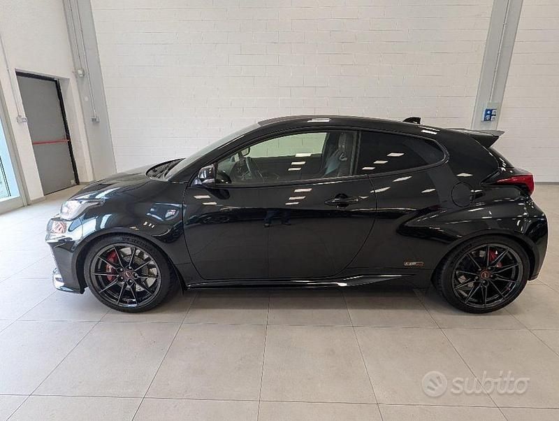 Usata Toyota Yaris 261 CV (191 kW) 2021 Nero Utilitaria
