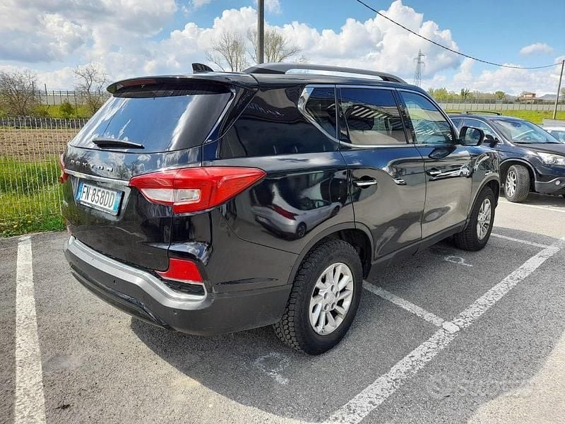 Usata SsangYong Rexton 181 CV (133 kW) 2018 Nero SUV