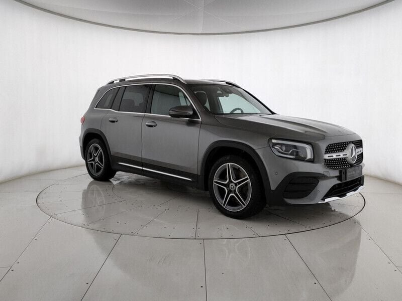 Grigio medio Usata 2021 Mercedes GLB220 Premium SUV | 31.500 € (Buon prezzo) - Immagine 1/4