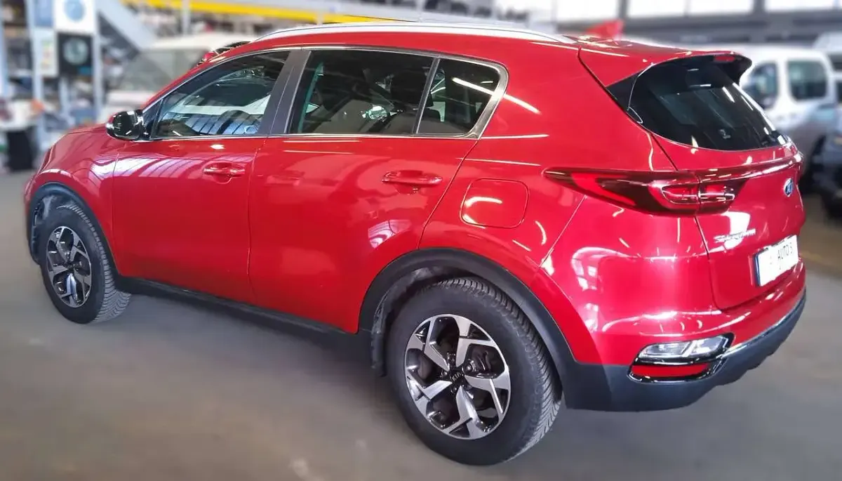 Usata Kia Sportage 116 CV (85 kW) 2019 Ruby red SUV