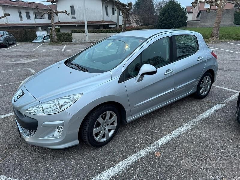 Usata Peugeot 308 110 CV (80 kW) 2009 Grigio Berlina