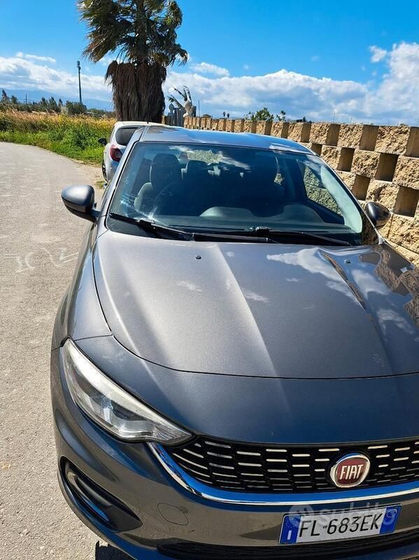Usata Fiat Tipo 95 CV (69 kW) 2017 Grigio Berlina
