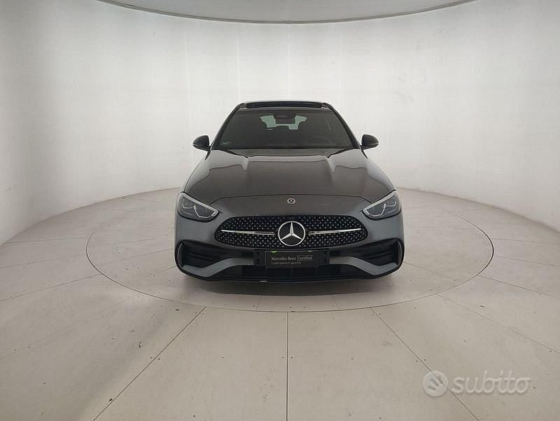 Nuova Mercedes C300 AMG 2025 Grigio Station wagon
