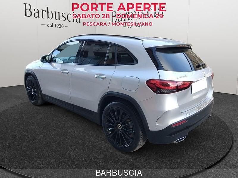 Usata Mercedes GLA200 Premium 150 CV (110 kW) 2021 Argento SUV