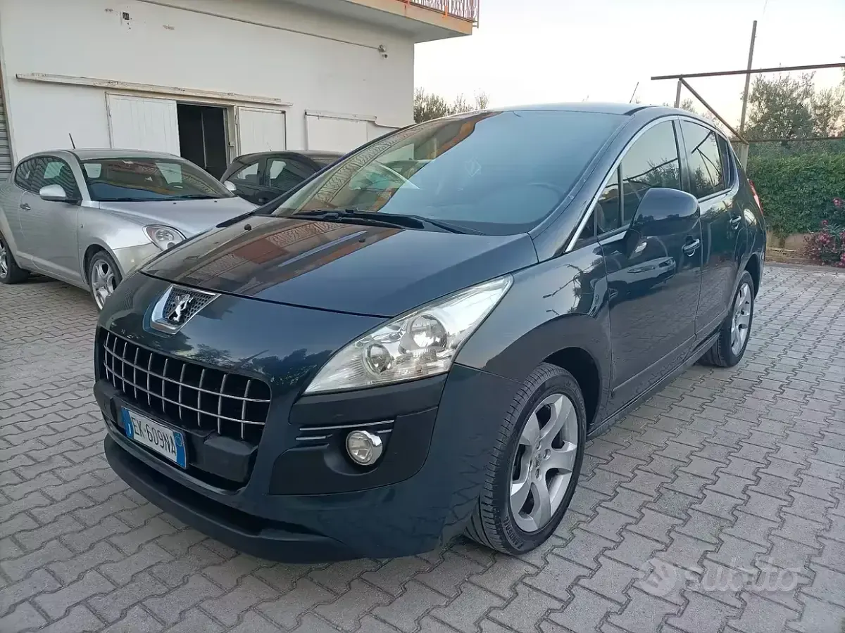 Usata Peugeot 3008 Business-Line 112 CV (82 kW) 2012 Bluazzurro Station wagon