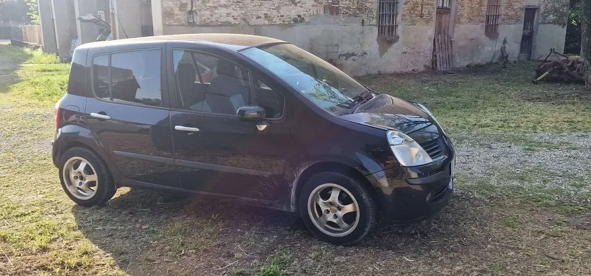 Usata Renault Modus Dynamique 98 CV (72 kW) 2006 Monovolume