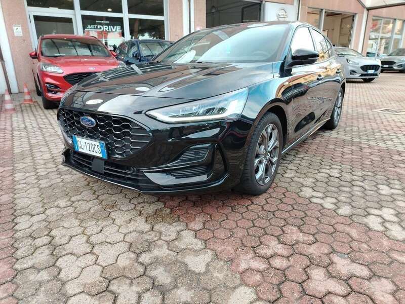 Usata Ford Focus ST-Line 125 CV (91 kW) 2023 Nero Berlina
