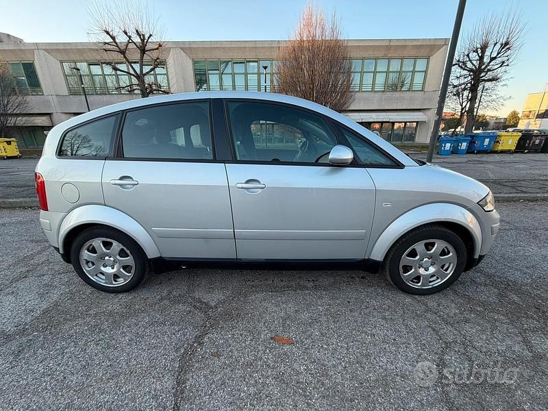 Usata Audi A2 75 CV (55 kW) 2003 Utilitaria