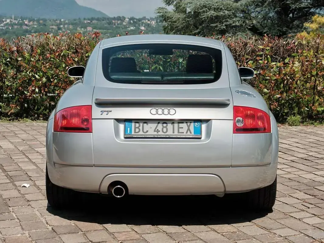 Usata Audi TT 179 CV (131 kW) 1999 Argento Coupé