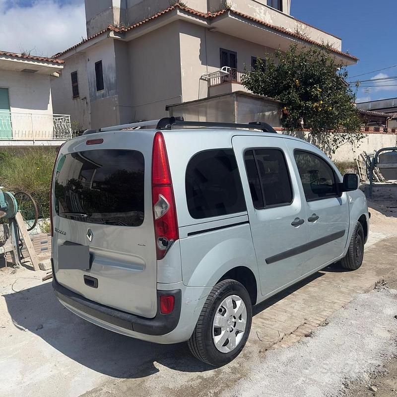 Usata Renault Kangoo 105 CV (77 kW) 2009 Grigio Monovolume