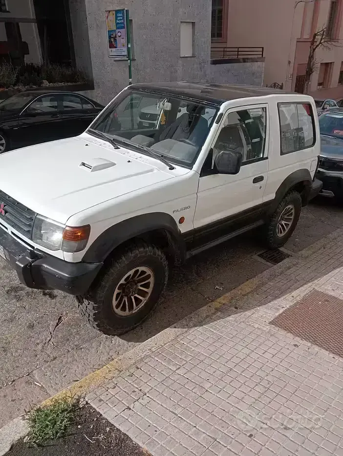 Usata Mitsubishi Pajero 100 CV (73 kW) 1992 Bianco SUV