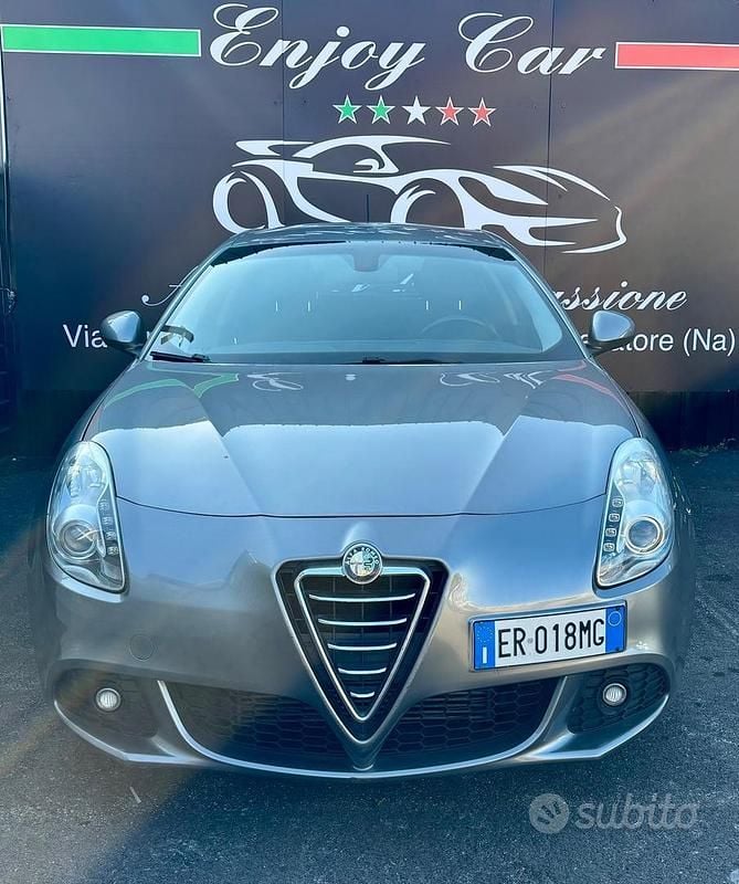 Usata Alfa Romeo Giulietta Exclusive 105 CV (77 kW) 2014 Grigio Utilitaria