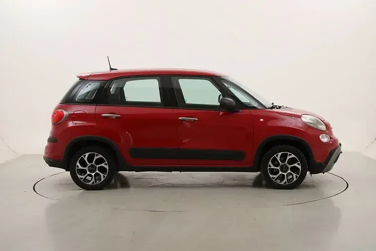 Begagnad Fiat 500L Cross 95 HK (69 kW) 2022 Minibuss