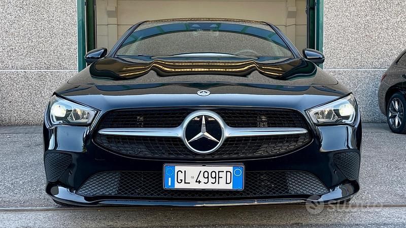 Usata Mercedes CLA180 Premium 116 CV (85 kW) 2022 Nero Berlina