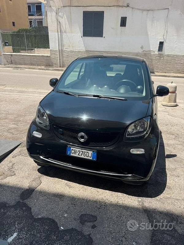 Nero Usata 2022 Smart ForTwo Coupé Passion Utilitaria | 13.000 € - Immagine 1/4