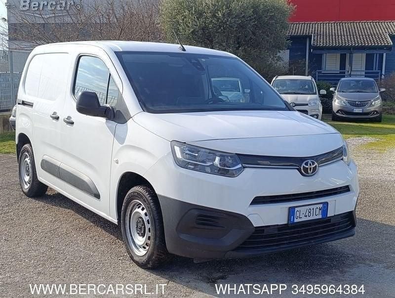 Usata Toyota Proace City Active 101 CV (74 kW) 2022 Bianco Monovolume
