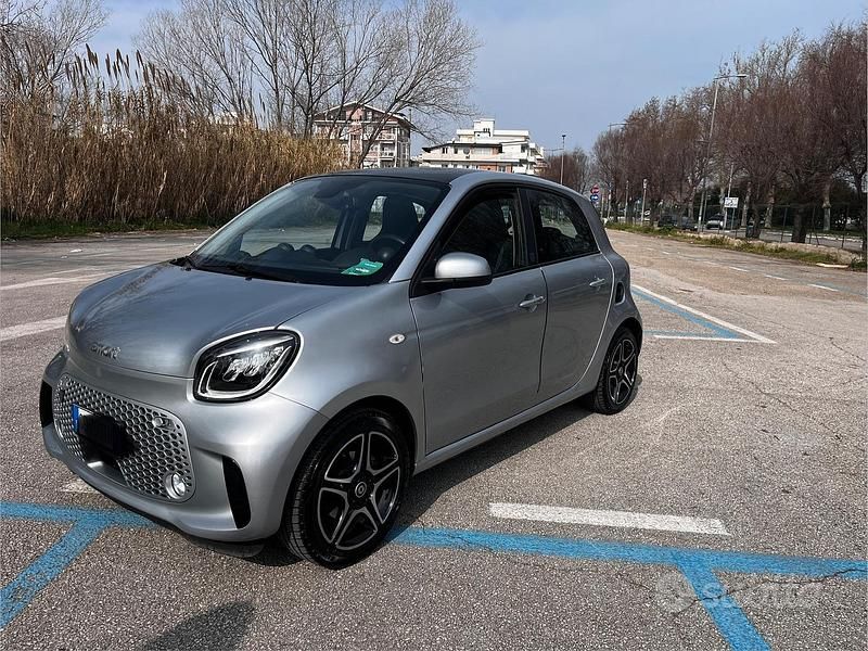 Usata Smart ForFour Electric Drive Pulse 2021 Grigio Berlina