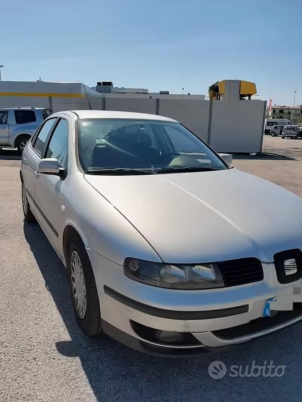 Usata Seat Leon 90 CV (66 kW) 2000 Berlina