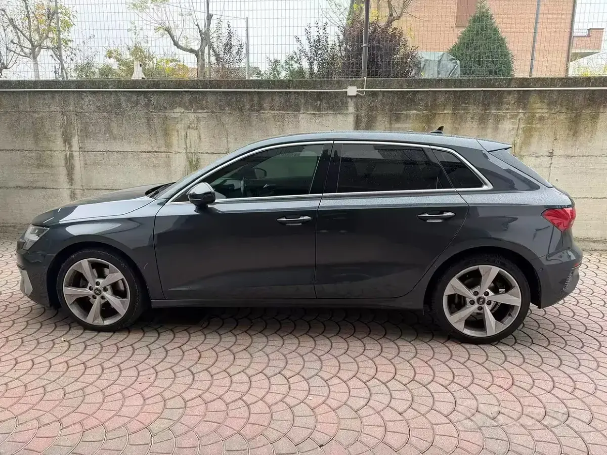 Usata Audi A3 150 CV (110 kW) 2021 Grigio Berlina