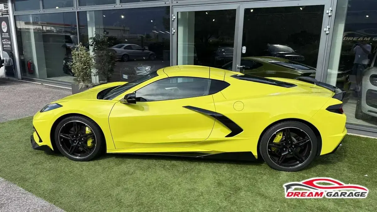 Usata Corvette Stingray 481 CV (353 kW) 2024 Giallo Coupé