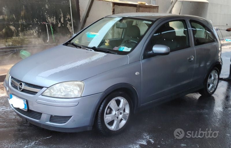 Usata Opel Corsa 58 CV (42 kW) 2006 Grigio Utilitaria