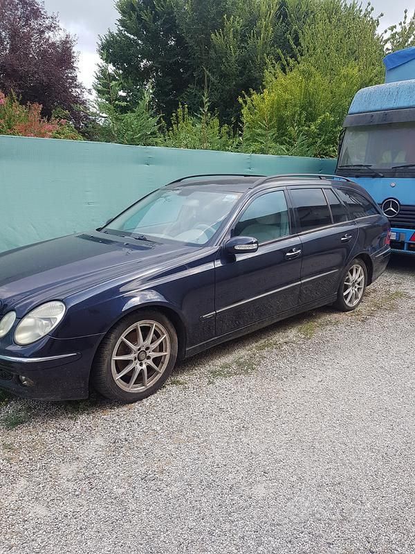 Usata Mercedes E270 2004 Blu Station wagon