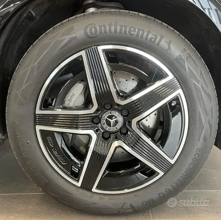 Usata Mercedes GLC220 AMG 197 CV (144 kW) 2025 Nero SUV