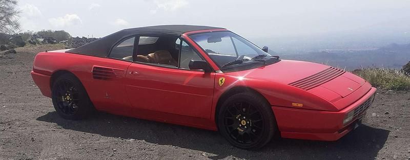Usata Ferrari Mondial 300 CV (220 kW) 1989 Rosso Cabrio