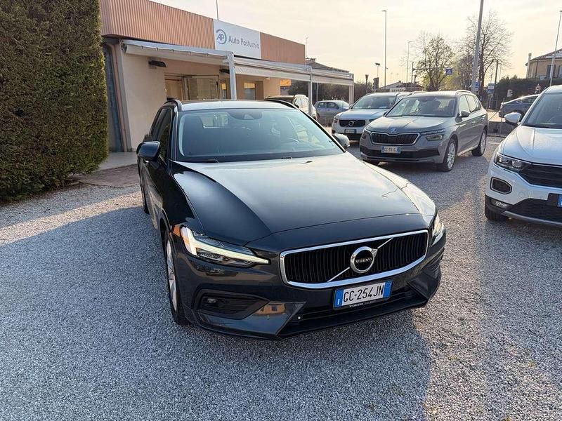 Usata Volvo V60 Business Edition 150 CV (110 kW) 2020 Grigio Station wagon