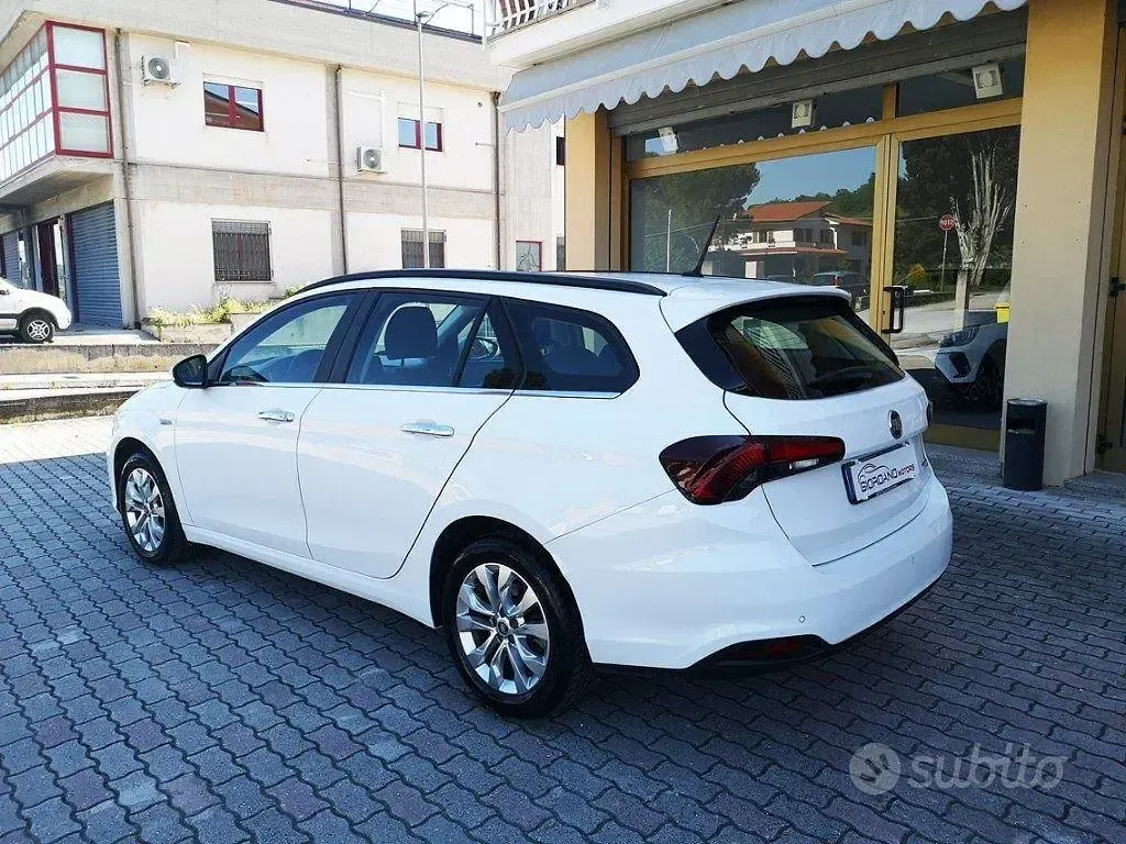 Usata Fiat Tipo Business 120 CV (88 kW) 2020 Bianco Station wagon