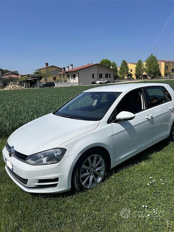 Usata VW Golf VII 110 CV (80 kW) 2015 Bianco Berlina