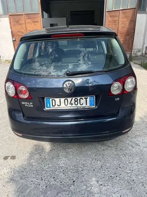 Usata VW Golf V Highline 105 CV (77 kW) 2007 Berlina