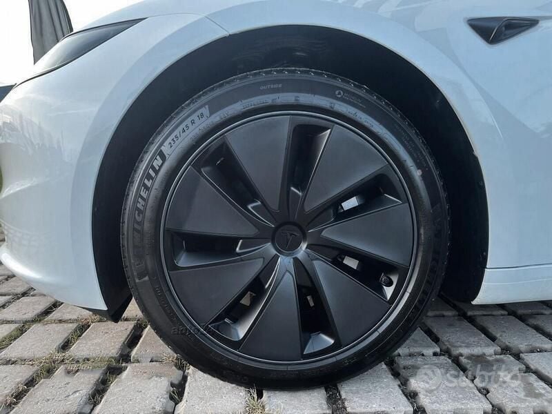 Usata Tesla Model 3 235 kW (320 CV) 2024 Bianco Berlina