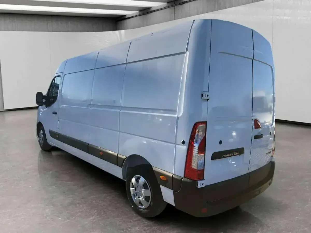 Usata Renault Master 150 CV (110 kW) 2024 Bianco minerale Monovolume