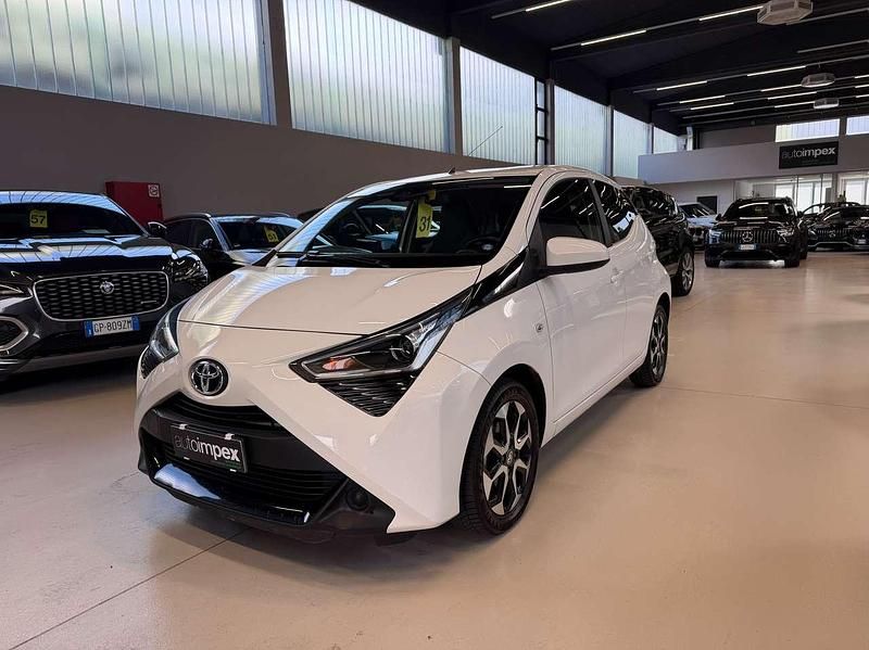 Usata Toyota Aygo 72 CV (52 kW) 2018 Bianco Utilitaria