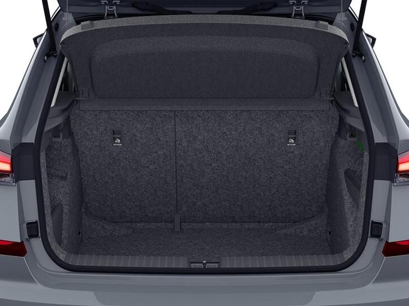 Nuova Skoda Kamiq 115 CV (84 kW) 2026 Smokey diamondargento metallizzato nero SUV