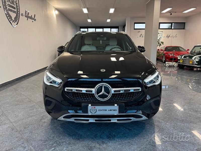 Usata Mercedes GLA180 116 CV (85 kW) 2022 Nero SUV