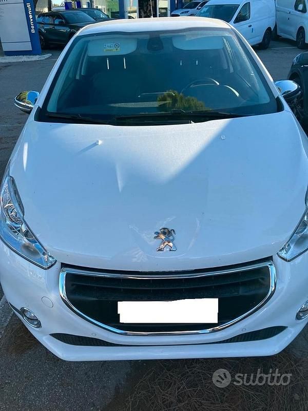 Usata Peugeot 208 92 CV (67 kW) 2014 Bianco Utilitaria