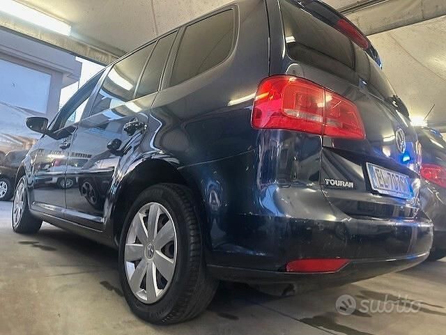 Usata VW Touran 110 CV (80 kW) 2012 Blu Monovolume