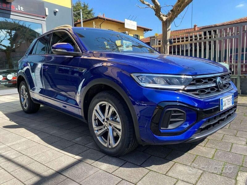 Nuova VW T-Roc R-line 150 CV (110 kW) 2025 Blu/azzurro SUV