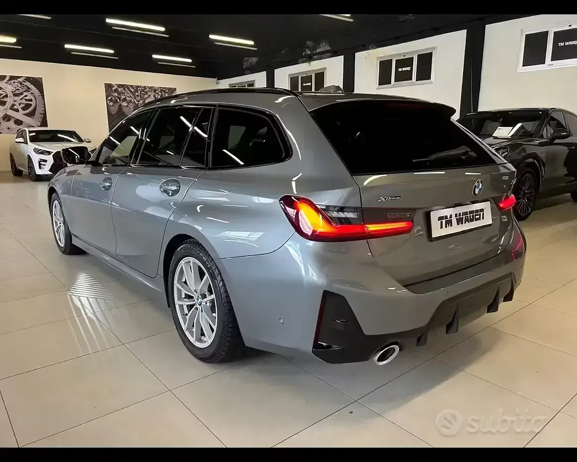 Usata BMW 320e Efficient Dynamics 190 CV (139 kW) 2025 Grigio Station wagon