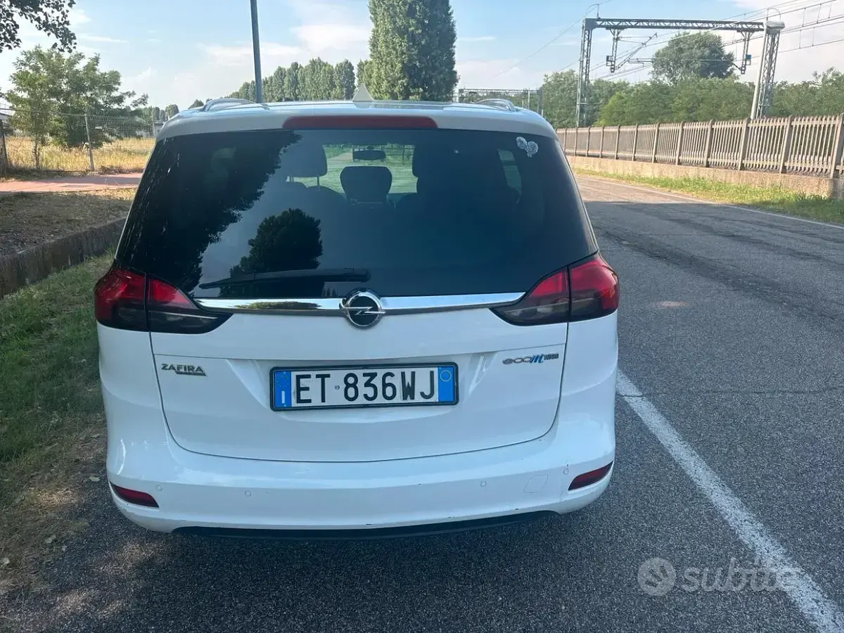 Usata Opel Zafira 150 CV (110 kW) 2014 Bianco Monovolume